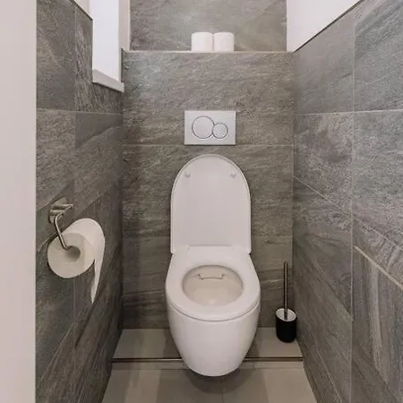 Apartment Retreat *