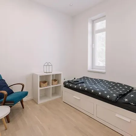 Retreat Apartment *