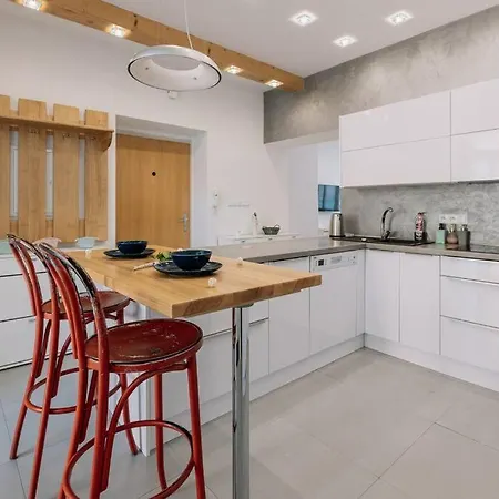 Apartment Retreat