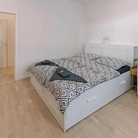 Retreat Apartment *